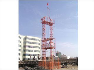 阜城縣榮騰建筑機械設備有限公司咸陽自升龍門架產品詳情