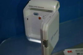 真?zhèn)舞b別服務(wù)圖片 2005年中國國際通信設(shè)備技術(shù)展中的通訊設(shè)備